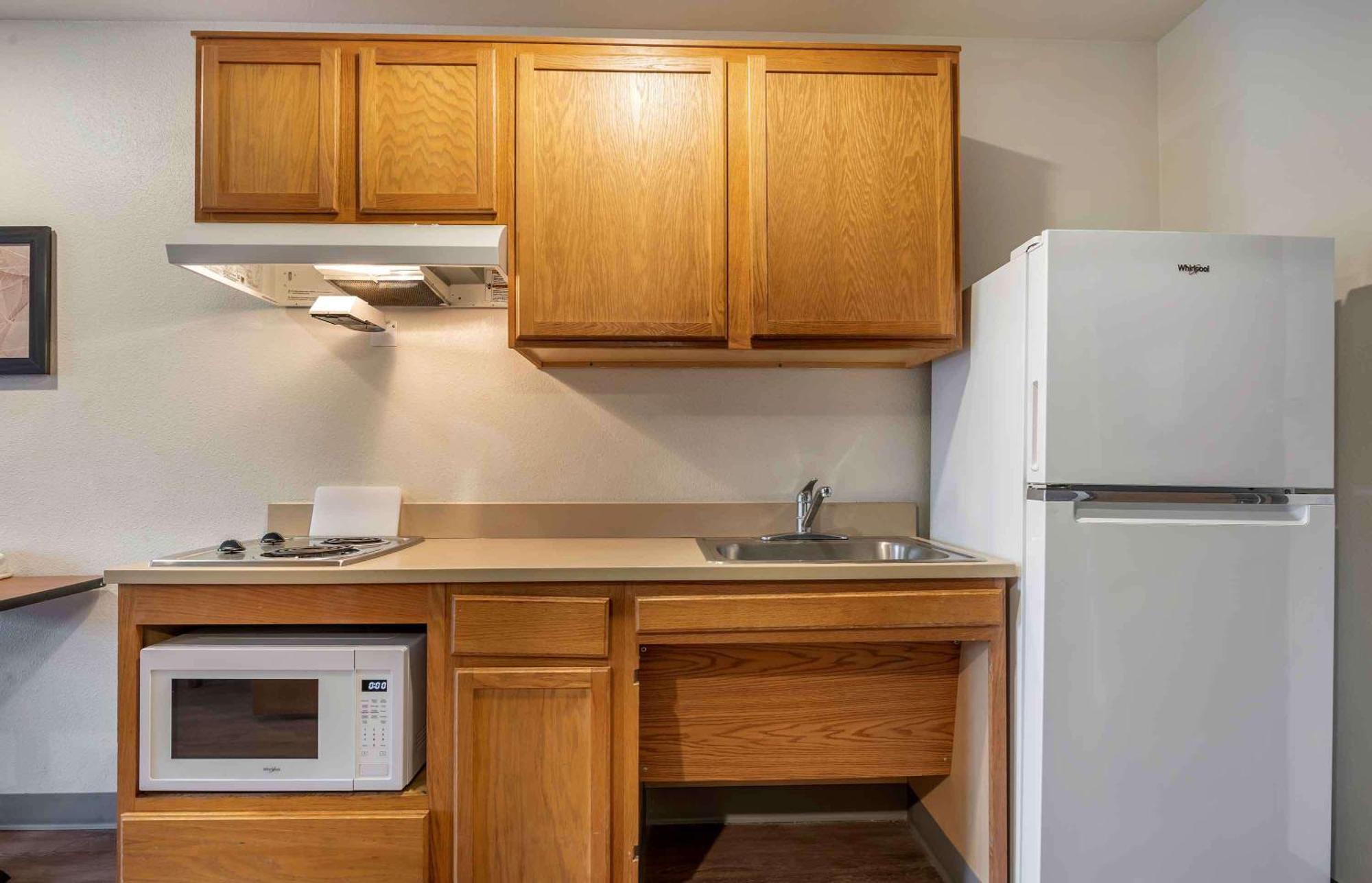 Extended Stay America Select Suites - Louisville - Airport Exterior foto